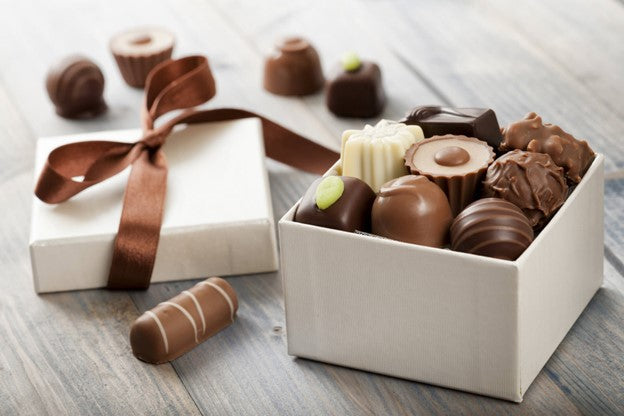 Amazon.com : A Gift Inside Chocolate, Caramel and Crunch Grand Gift Basket  : Gourmet Chocolate Gifts : Everything Else